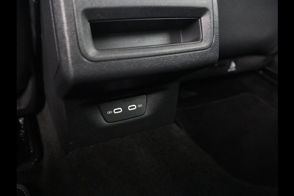 Volkswagen Golf 1.0 eTSI Life | Automaat | Navigatie | Trekhaak | Adapt. Cruise | LED |