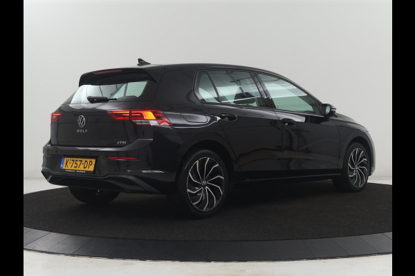Volkswagen Golf 1.0 eTSI Life | Automaat | Navigatie | Trekhaak | Adapt. Cruise | LED |