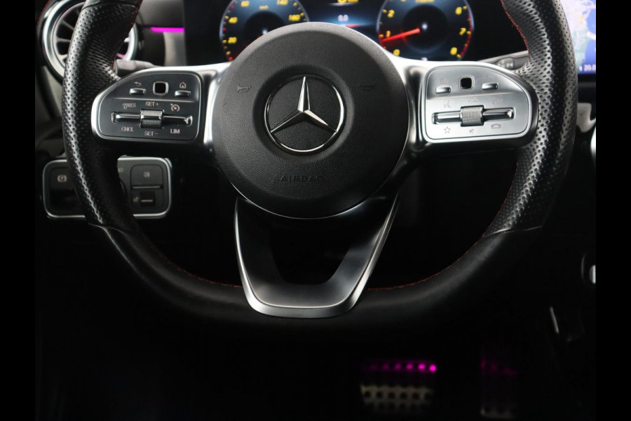 Mercedes-Benz CLA-Klasse Shooting Brake 180 Business Solution AMG | Pano. Dak | Trekhaak | LED | Sfeerverlichting | Stoelverwarming | Camera |