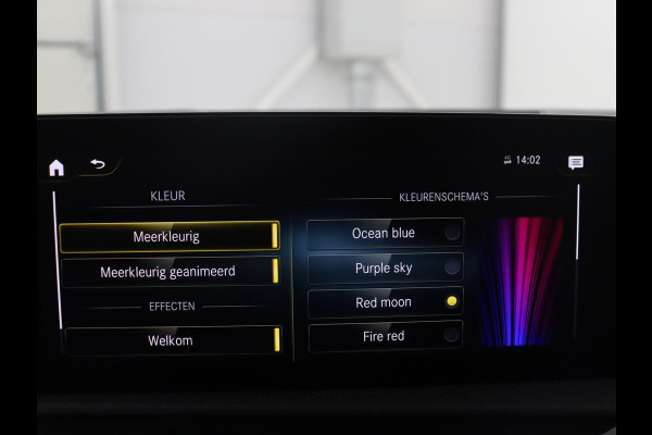 Mercedes-Benz CLA-Klasse Shooting Brake 180 Business Solution AMG | Pano. Dak | Trekhaak | LED | Sfeerverlichting | Stoelverwarming | Camera |