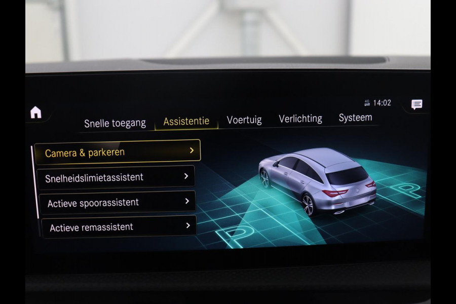 Mercedes-Benz CLA-Klasse Shooting Brake 180 Business Solution AMG | Pano. Dak | Trekhaak | LED | Sfeerverlichting | Stoelverwarming | Camera |