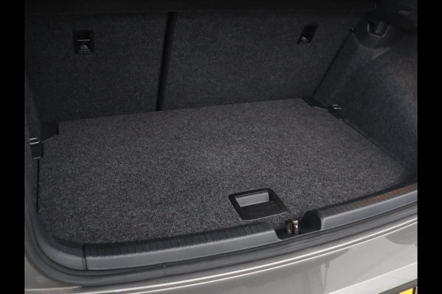 Volkswagen Polo 1.0 TSI R-Line Edition | Automaat | Camera | LED | Navigatie |