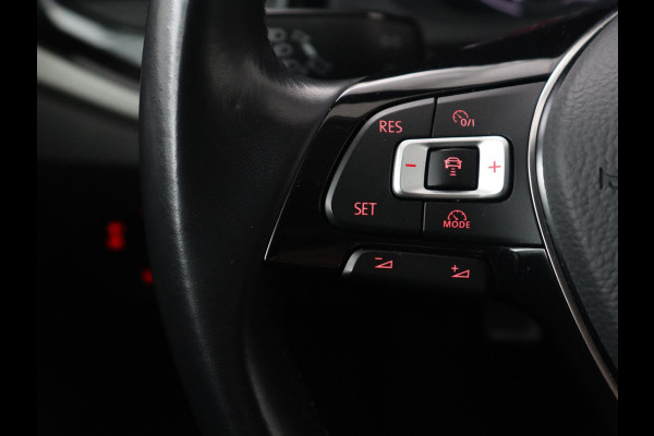 Volkswagen Polo 1.0 TSI R-Line Edition | Automaat | Camera | LED | Navigatie |