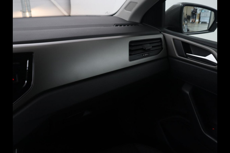 Volkswagen Polo 1.0 TSI R-Line Edition | Automaat | Camera | LED | Navigatie |