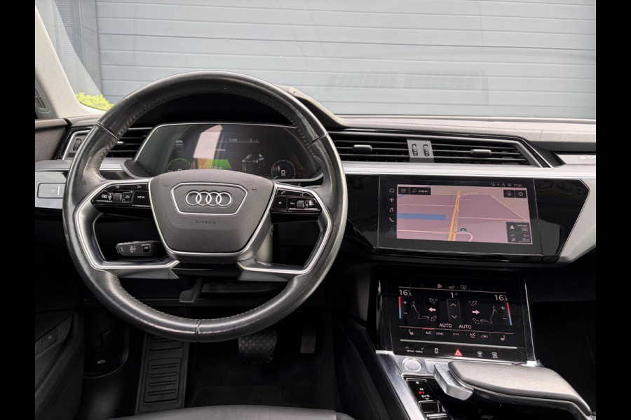 Audi e-tron e-tron 50 quattro Launch edition plus 71 kWh ✓SOH 87.83%✓Pano✓Stolverw✓Keyless✓Leder✓Virtual Cockpit✓Carplay✓Navi✓Clima✓Cruise✓Pdc V+A✓Rijstrooksensor✓19" Lm velgen✓Bj 12-2019✓N.A.P✓Apk tot 10-2027