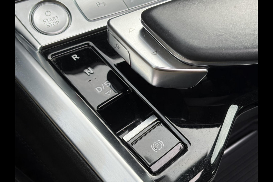 Audi e-tron e-tron 50 quattro Launch edition plus 71 kWh ✓SOH 87.83%✓Pano✓Stolverw✓Keyless✓Leder✓Virtual Cockpit✓Carplay✓Navi✓Clima✓Cruise✓Pdc V+A✓Rijstrooksensor✓19" Lm velgen✓Bj 12-2019✓N.A.P✓Apk tot 10-2027