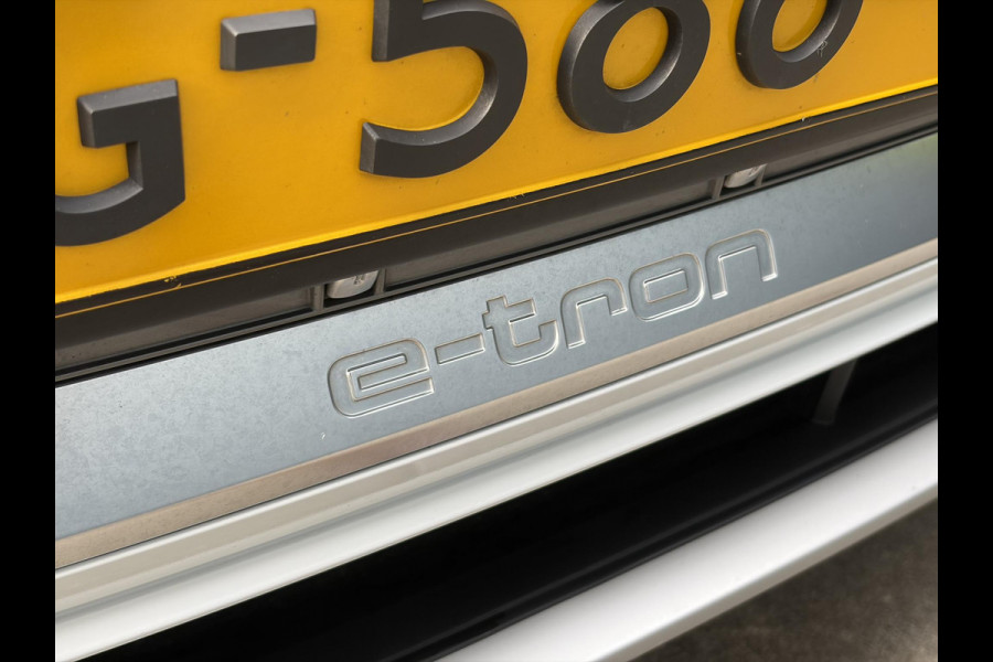 Audi e-tron e-tron 50 quattro Launch edition plus 71 kWh ✓SOH 87.83%✓Pano✓Stolverw✓Keyless✓Leder✓Virtual Cockpit✓Carplay✓Navi✓Clima✓Cruise✓Pdc V+A✓Rijstrooksensor✓19" Lm velgen✓Bj 12-2019✓N.A.P✓Apk tot 10-2027