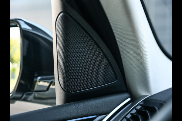 BMW X3 xDrive30e High Executive | Camera | Active Cruise | Memory Seat | Stoel + Stuurverwarming | Ambiance Interieur | BMW Gesture Control | Trekhaak | Apple Carplay |