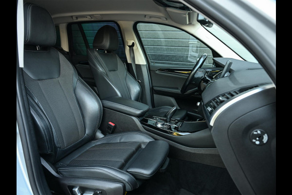BMW X3 xDrive30e High Executive | Camera | Active Cruise | Memory Seat | Stoel + Stuurverwarming | Ambiance Interieur | BMW Gesture Control | Trekhaak | Apple Carplay |