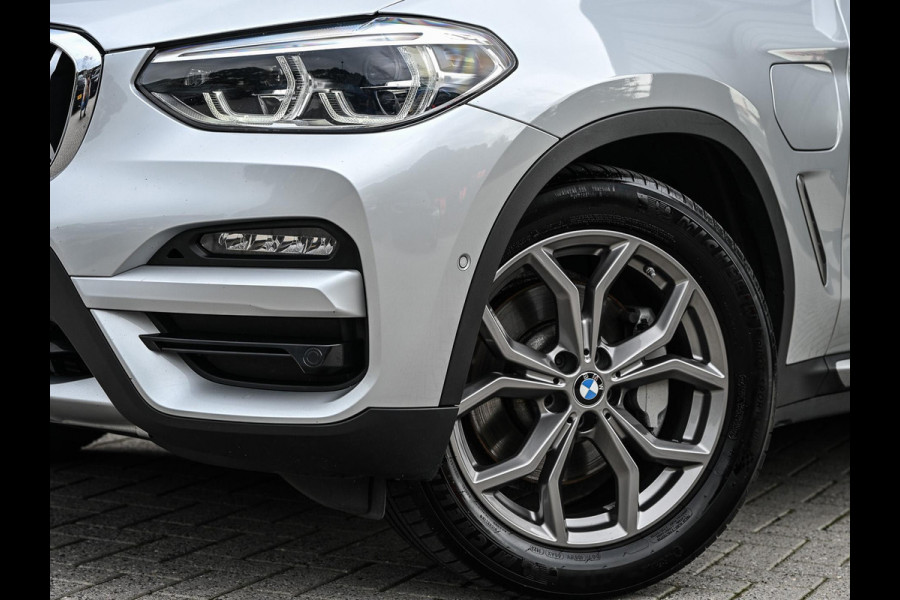 BMW X3 xDrive30e High Executive | Camera | Active Cruise | Memory Seat | Stoel + Stuurverwarming | Ambiance Interieur | BMW Gesture Control | Trekhaak | Apple Carplay |