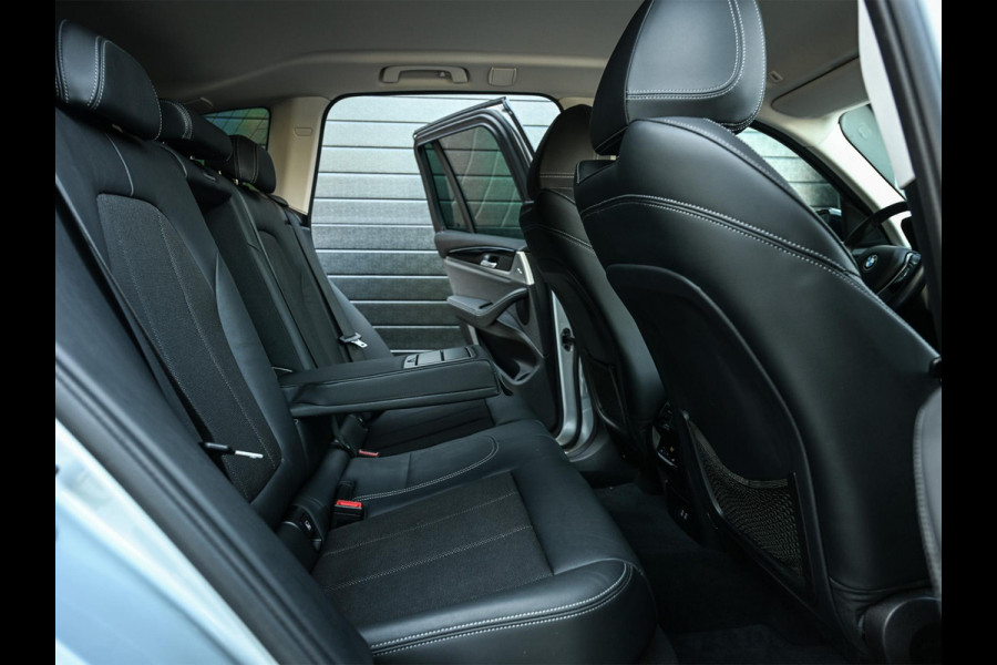 BMW X3 xDrive30e High Executive | Camera | Active Cruise | Memory Seat | Stoel + Stuurverwarming | Ambiance Interieur | BMW Gesture Control | Trekhaak | Apple Carplay |