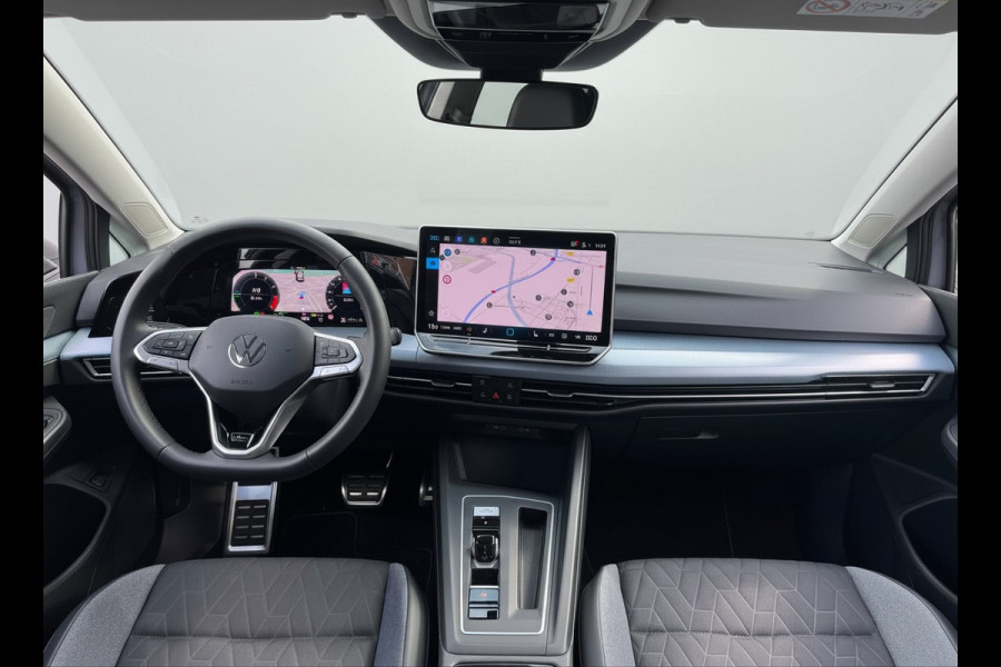 Volkswagen Golf 1.5 eHybrid 204PK DSG HYBRIDE LIFE CAMERA/NAVI/HEAD-UP/CARPLAY