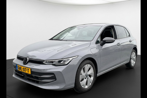 Volkswagen Golf 1.5 eHybrid 204PK DSG HYBRIDE LIFE CAMERA/NAVI/HEAD-UP/CARPLAY