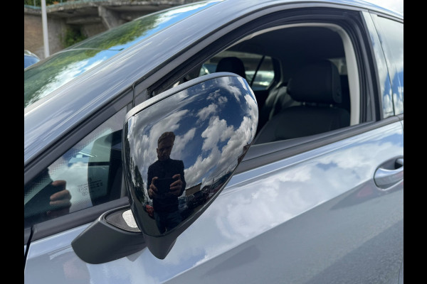 Volkswagen Golf 1.5 eHybrid 204PK DSG HYBRIDE LIFE CAMERA/NAVI/HEAD-UP/CARPLAY
