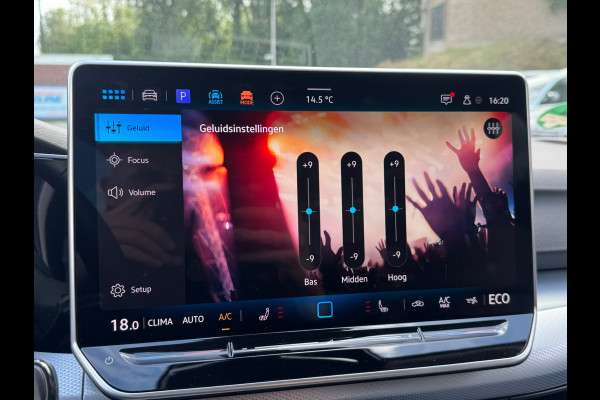 Volkswagen Golf 1.5 eHybrid 204PK DSG HYBRIDE LIFE CAMERA/NAVI/HEAD-UP/CARPLAY