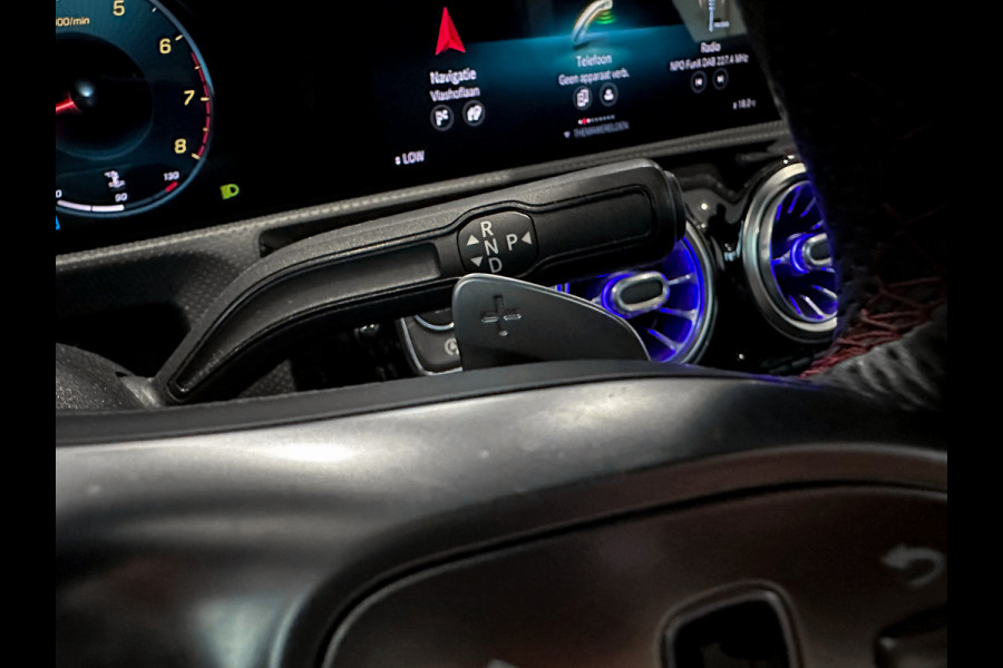 Mercedes-Benz A-Klasse A200 AMG Memory|Multibeam|Panorama|Sfeerlicht|Camera|Carplay|Keyless