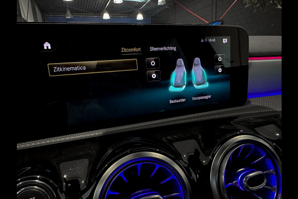 Mercedes-Benz A-Klasse A200 AMG Memory|Multibeam|Panorama|Sfeerlicht|Camera|Carplay|Keyless