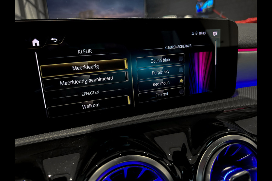 Mercedes-Benz A-Klasse A200 AMG Memory|Multibeam|Panorama|Sfeerlicht|Camera|Carplay|Keyless