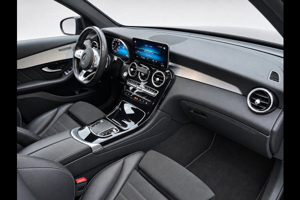 Mercedes-Benz GLC 300e 4MATIC Business Solution AMG Navigatie Apple CarPlay Android Auto 360° camera Parkeerhulp Cruise Control Full Led Stoelverwarming Elektrische achterklep Climate Control Lichtmetalen velgen