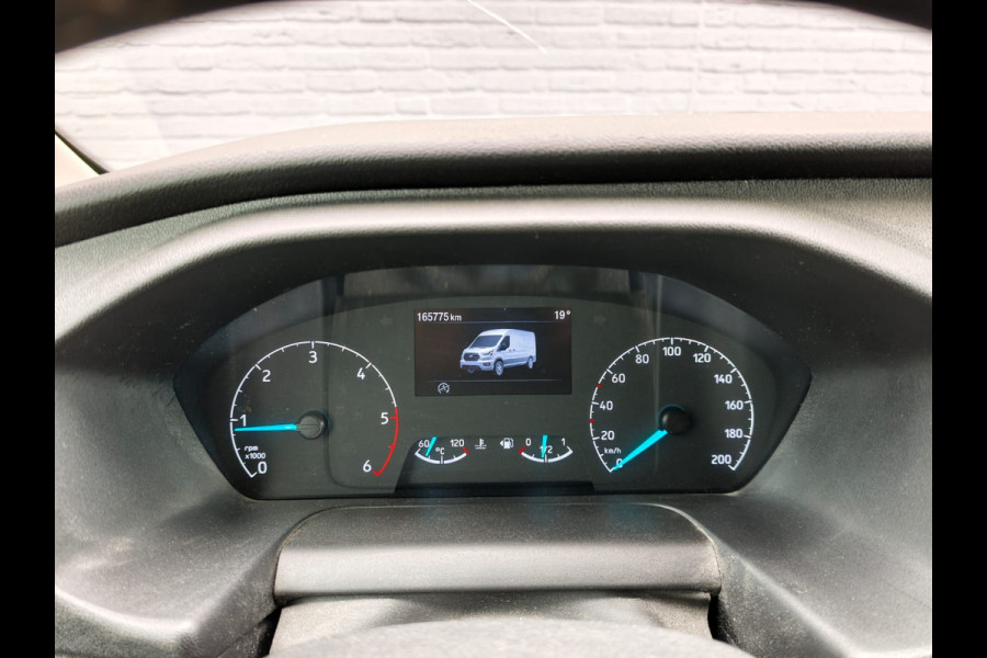 Ford Transit 350 2.0TDCI 130PK Hybride L3H2 Euro 6 3-Peroons Trekhaak Stoelverwarming Camera Navi Voorruitverwarming Pdc MHEV RWD Cruise Control 2.750KG Trekgewicht 2.750KG Trekgewicht 1e Eigenaar