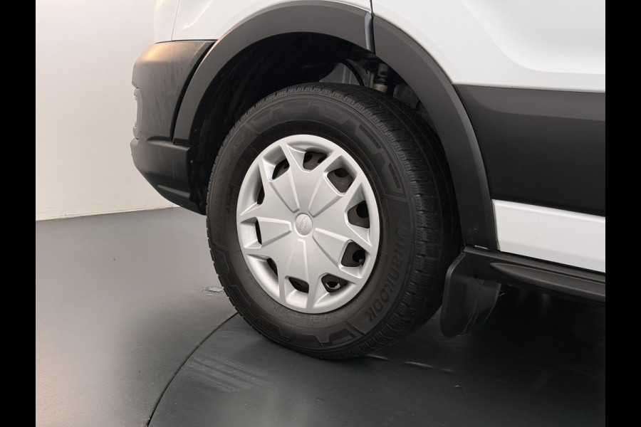 Ford Transit 350 2.0TDCI 130PK Euro 6 L3H2 3-Persoons Camera Stoelverwarming Airco Cruise Control Bluetooth Pdc Voorruit verwarmbaar Wandbetimmering Schuifdeur Wifi Dealeronderhouden