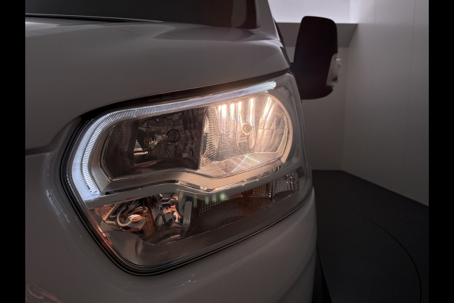 Ford Transit 350 2.0TDCI 130PK Euro 6 L3H2 3-Persoons Camera Stoelverwarming Airco Cruise Control Bluetooth Pdc Voorruit verwarmbaar Wandbetimmering Schuifdeur Wifi Dealeronderhouden