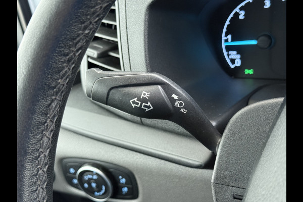 Ford Transit 350 2.0TDCI 130PK Euro 6 L3H2 3-Persoons Camera Stoelverwarming Airco Cruise Control Bluetooth Pdc Voorruit verwarmbaar Wandbetimmering Schuifdeur Wifi Dealeronderhouden