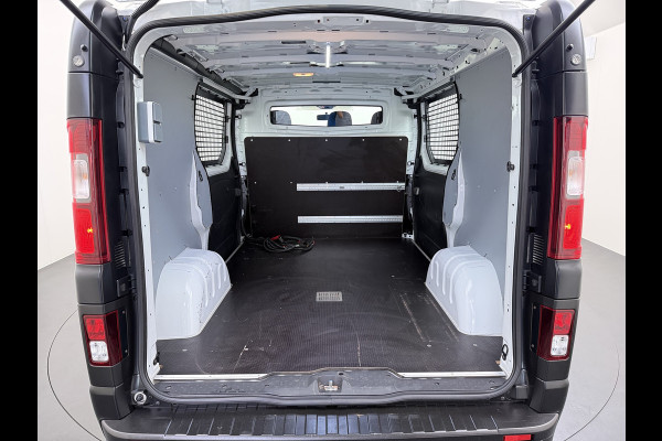 Renault Trafic 2.0DCi 120PK T29 Euro 6 3-Persoons 2X Schuifdeur Trekhaak Navi Airco Bluetooth Cruise Control DAB L1H1 Betonplex vloer Wandbetimmering 2.000KG Trekgewicht 1e Eigenaar Origineel Nederlandse Auto