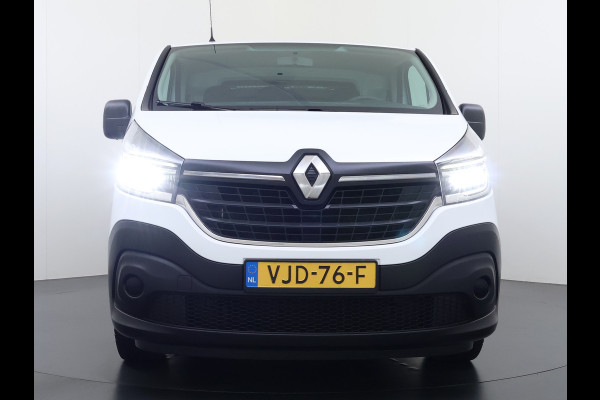 Renault Trafic 2.0DCi 120PK T29 Euro 6 3-Persoons 2X Schuifdeur Trekhaak Navi Airco Bluetooth Cruise Control DAB L1H1 Betonplex vloer Wandbetimmering 2.000KG Trekgewicht 1e Eigenaar Origineel Nederlandse Auto