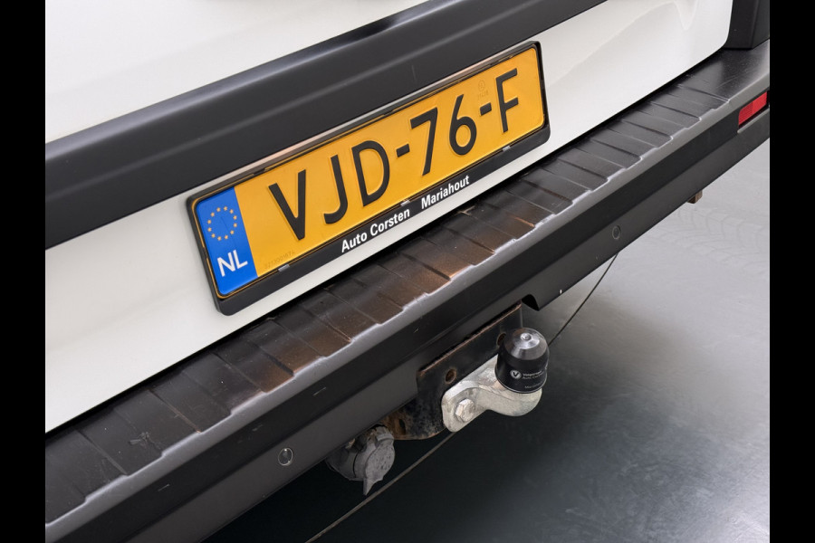 Renault Trafic 2.0DCi 120PK T29 Euro 6 3-Persoons 2X Schuifdeur Trekhaak Navi Airco Bluetooth Cruise Control DAB L1H1 Betonplex vloer Wandbetimmering 2.000KG Trekgewicht 1e Eigenaar Origineel Nederlandse Auto