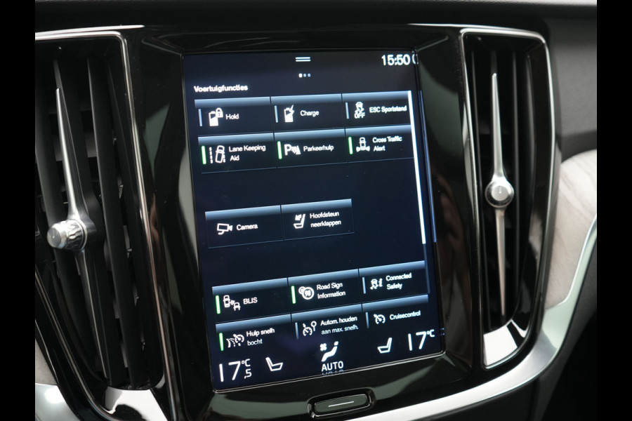 Volvo V60 T6 Recharge AWD Inscription PHEV 340pk Dealer O.H | Trekhaak Af Fabriek | Panodak | Adaptive Cruise | Harman / Kardon | 360 Camera | Lederen Sportstoelen Memory & Verwarmd | Stuurverwarming | Blis | Keyless | Apple Carplay | Virtual | Navigatie | DAB | 19"L.M | Plug In Hybrid