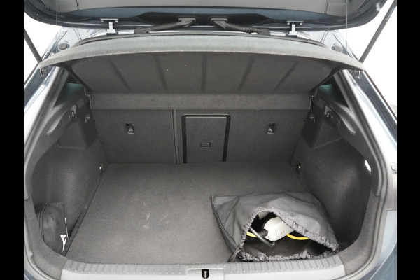 CUPRA Formentor 1.4 e-Hybrid VZ Copper Edition PHEV 245pk Dealer O.H | Panodak | Adaptive Cruise | Camera | Sportstoelen & Stuur Verwarmd | Keyless | Blis | Sfeerverlichting | Apple Carplay | DAB | Navigatie | Virtual | 19"L.M | Plug In Hybrid