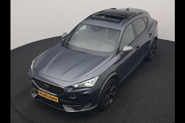 CUPRA Formentor 1.4 e-Hybrid VZ Copper Edition PHEV 245pk Dealer O.H | Panodak | Adaptive Cruise | Camera | Sportstoelen & Stuur Verwarmd | Keyless | Blis | Sfeerverlichting | Apple Carplay | DAB | Navigatie | Virtual | 19"L.M | Plug In Hybrid