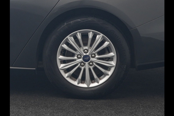 Ford FOCUS Wagon 1.0 EcoBoost Hybrid Titanium Business 125pk | Camera | Apple Carplay | Keyless | Lane Assist | Elektrische Achterklep | Cruise Control | Virtual | Climate Control | Draadloze Telefoonlader | Navigatie | DAB | 16"L.M |