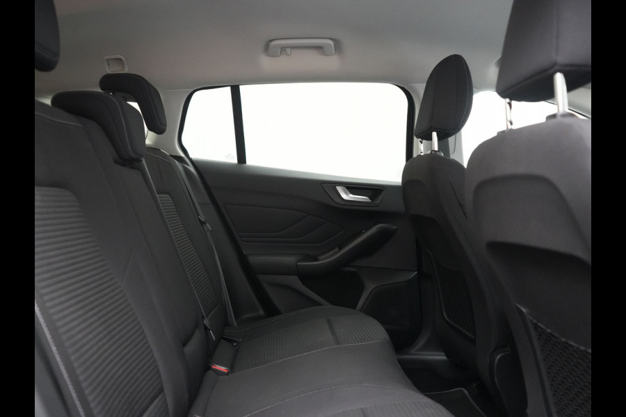 Ford FOCUS Wagon 1.0 EcoBoost Hybrid Titanium Business 125pk | Camera | Apple Carplay | Keyless | Lane Assist | Elektrische Achterklep | Cruise Control | Virtual | Climate Control | Draadloze Telefoonlader | Navigatie | DAB | 16"L.M |