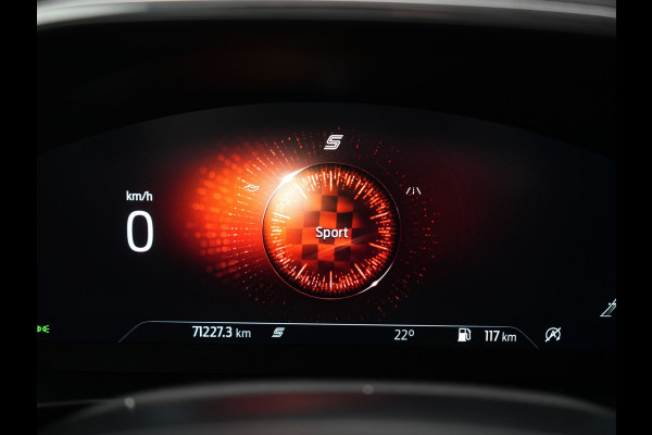 Ford FOCUS Wagon 1.0 EcoBoost Hybrid Titanium Business 125pk | Camera | Apple Carplay | Keyless | Lane Assist | Elektrische Achterklep | Cruise Control | Virtual | Climate Control | Draadloze Telefoonlader | Navigatie | DAB | 16"L.M |