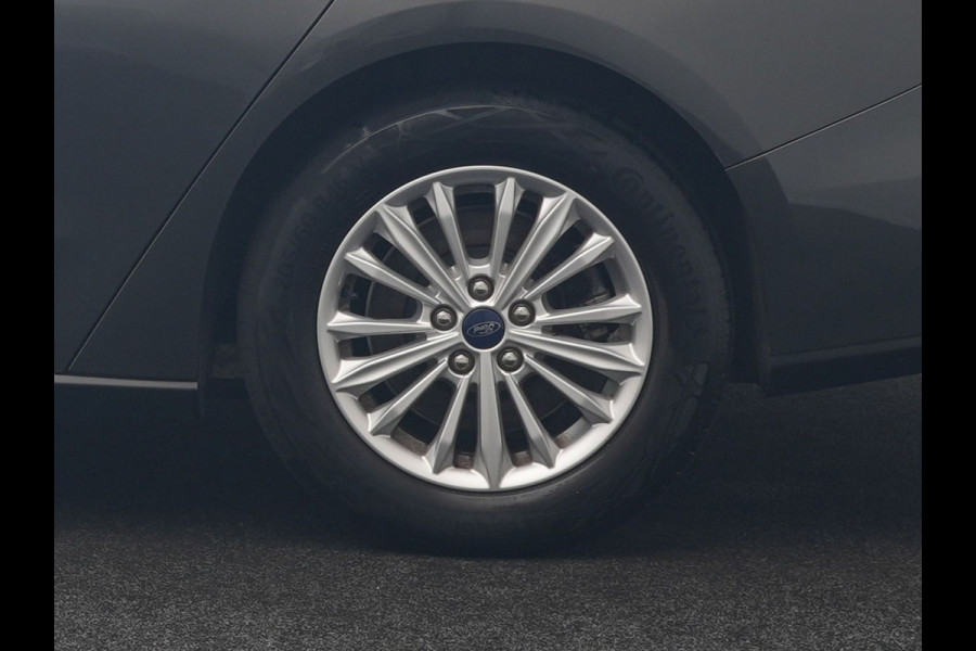 Ford FOCUS Wagon 1.0 EcoBoost Hybrid Titanium Business 125pk | Camera | Apple Carplay | Keyless | Lane Assist | Elektrische Achterklep | Cruise Control | Virtual | Climate Control | Draadloze Telefoonlader | Navigatie | DAB | 16"L.M |