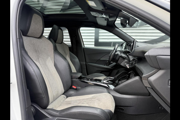 Peugeot e-2008 EV GT Pack 50 kWh 1e Eigenaar|Navi|Schuifdak|Stoelverw|Camera|i-Cockpit|Clima|Cruise|N.A.P|APK tot 08-2027