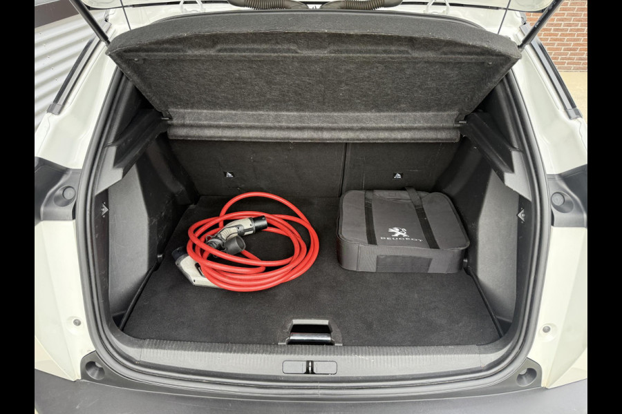 Peugeot e-2008 EV GT Pack 50 kWh 1e Eigenaar|Navi|Schuifdak|Stoelverw|Camera|i-Cockpit|Clima|Cruise|N.A.P|APK tot 08-2027