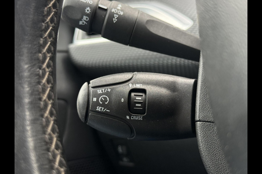 Peugeot 2008 1.2 PureTech Allure 2e Eigenaar|Navi|Pano|Camera|Carplay|Clima|Cruise|N.A.P|Nieuwe APK bij Aflevering