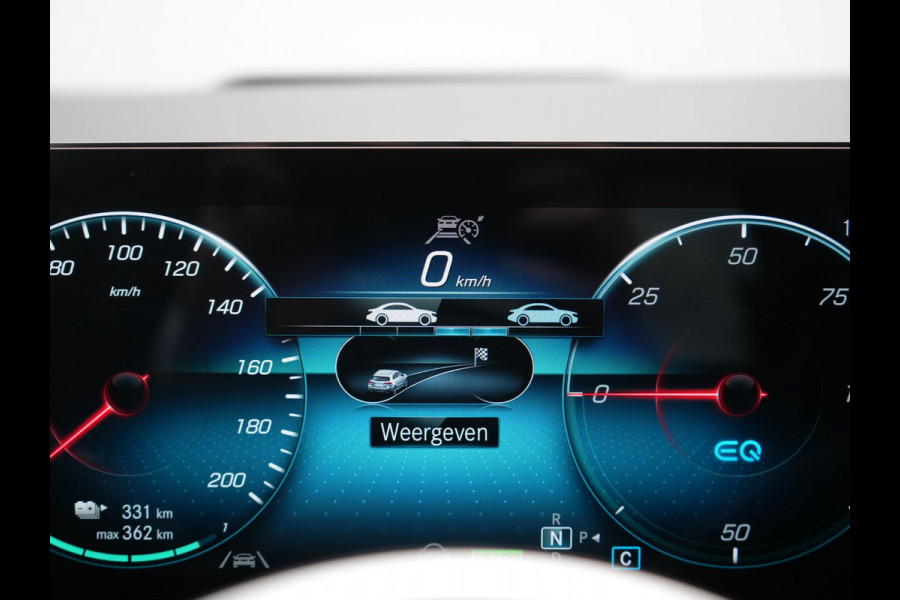 Mercedes-Benz EQA 250 Business Solution Luxury 67 kWh 190pk Dealer O.H | Trekhaak Af Fabriek | Panodak | Camera | Sportstoelen Verwarmd | Head Up | Keyless | Blis | Sfeerverlichting | DAB | Park Assist | Navigatie | 18"L.M