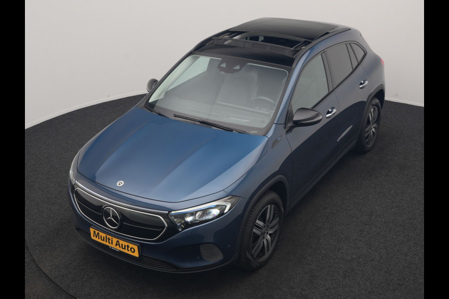 Mercedes-Benz EQA 250 Business Solution Luxury 67 kWh 190pk Dealer O.H | Trekhaak Af Fabriek | Panodak | Camera | Sportstoelen Verwarmd | Head Up | Keyless | Blis | Sfeerverlichting | DAB | Park Assist | Navigatie | 18"L.M