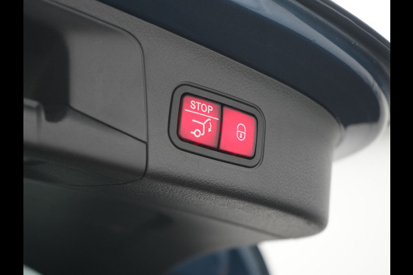 Mercedes-Benz EQA 250 Business Solution Luxury 67 kWh 190pk Dealer O.H | Trekhaak Af Fabriek | Panodak | Camera | Sportstoelen Verwarmd | Head Up | Keyless | Blis | Sfeerverlichting | DAB | Park Assist | Navigatie | 18"L.M