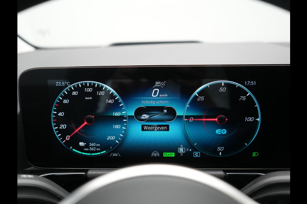 Mercedes-Benz EQA 250 Business Solution Luxury 67 kWh 190pk Dealer O.H | Trekhaak Af Fabriek | Panodak | Camera | Sportstoelen Verwarmd | Head Up | Keyless | Blis | Sfeerverlichting | DAB | Park Assist | Navigatie | 18"L.M