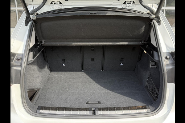 BMW X1 xDrive25i X LINE | PANORAMA | NAVIGATIE PLUS | STOELVERWARMING | CAMERA | HEAD UP |
