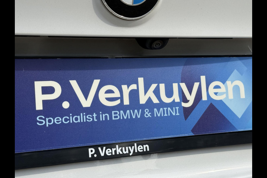 BMW X1 xDrive25i X LINE | PANORAMA | NAVIGATIE PLUS | STOELVERWARMING | CAMERA | HEAD UP |