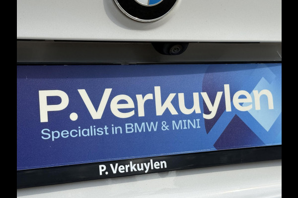 BMW X1 xDrive25i X LINE | PANORAMA | NAVIGATIE PLUS | STOELVERWARMING | CAMERA | HEAD UP |