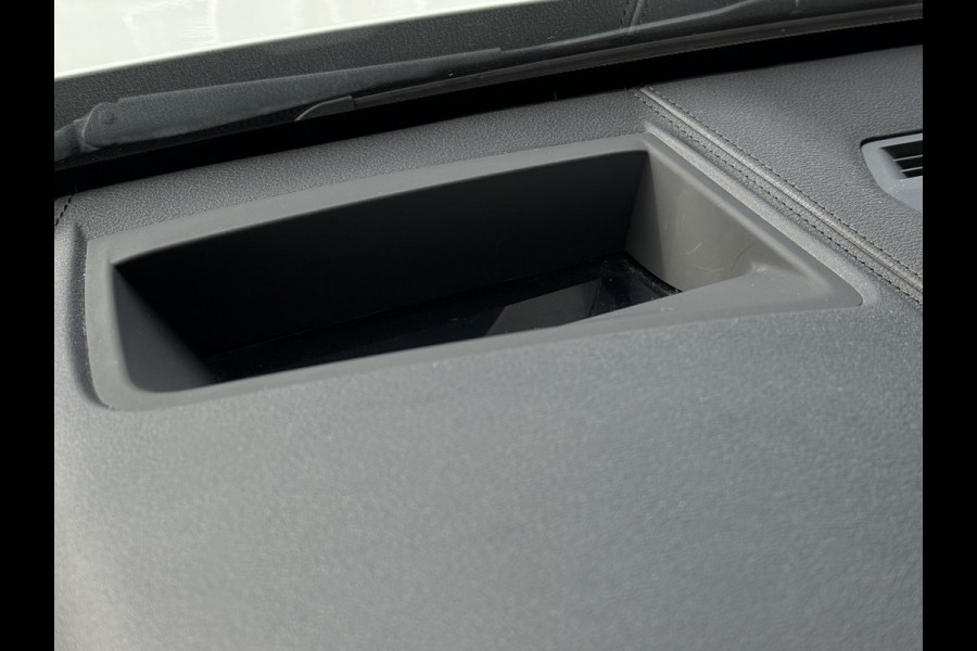 BMW X1 xDrive25i X LINE | PANORAMA | NAVIGATIE PLUS | STOELVERWARMING | CAMERA | HEAD UP |