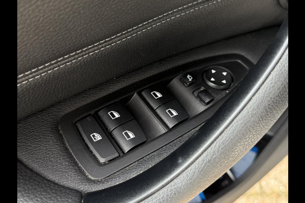 BMW X1 xDrive25i X LINE | PANORAMA | NAVIGATIE PLUS | STOELVERWARMING | CAMERA | HEAD UP |