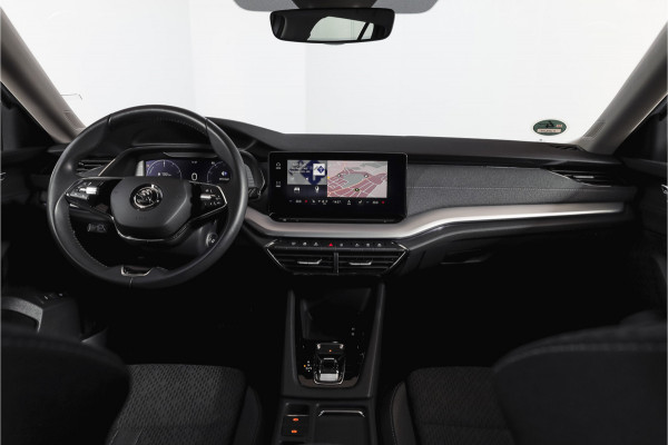 Škoda Octavia Combi 1.4 TSI iV PHEV Business Edition Plus | Org. NL | Afn. Trekhaak | Apple CarPlay | ACC | Navi | Stoel- & Stuurverwarming | PDC V+A | Camera | 18" |